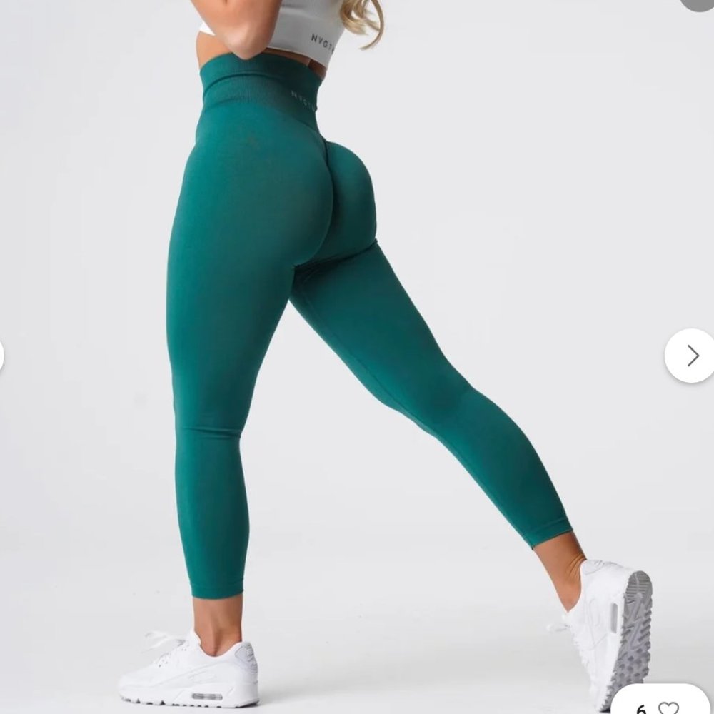 NVGTN Emerald Solid Seamless Leggings | NEVER WORN